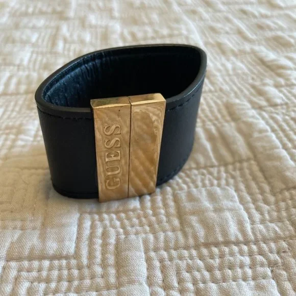 GUESS Cuffs (2) - Picture 5 of 6